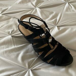 Black Naturalizer heels in suede